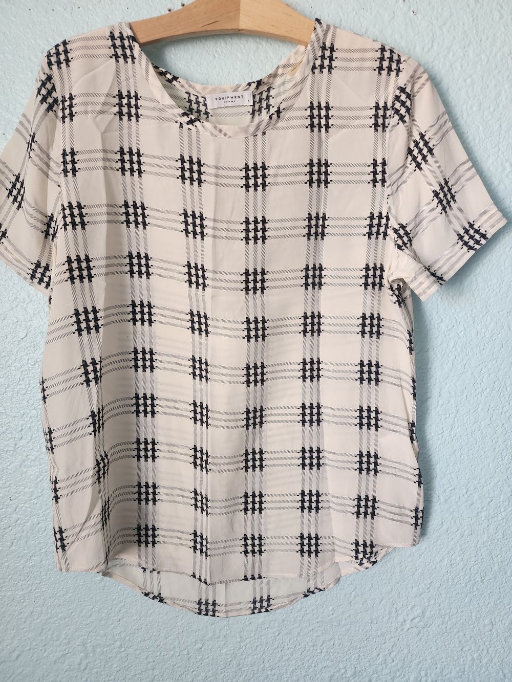 Equipment Silk White Plaid Short-Sleeve Blouse